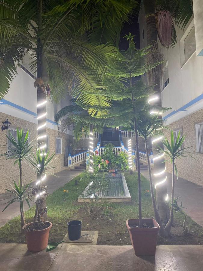 Appartement Martil 3 Chambres Proche De Centre Ville 5Mn A Pied Et La Plage 10Mn A Pied Et 10Mn De Aeroport Tetouan En Voiture Exterior photo
