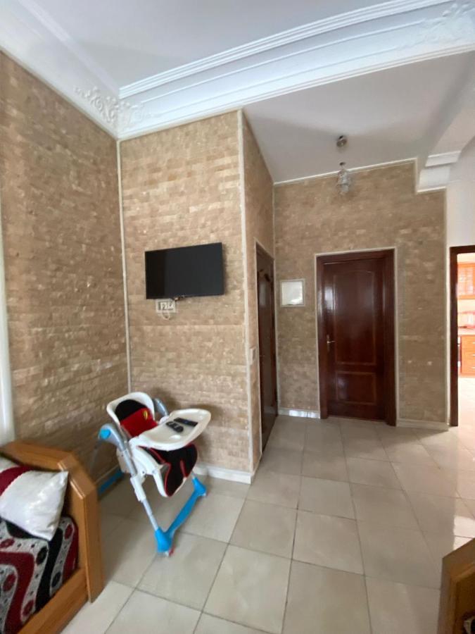 Appartement Martil 3 Chambres Proche De Centre Ville 5Mn A Pied Et La Plage 10Mn A Pied Et 10Mn De Aeroport Tetouan En Voiture Exterior photo