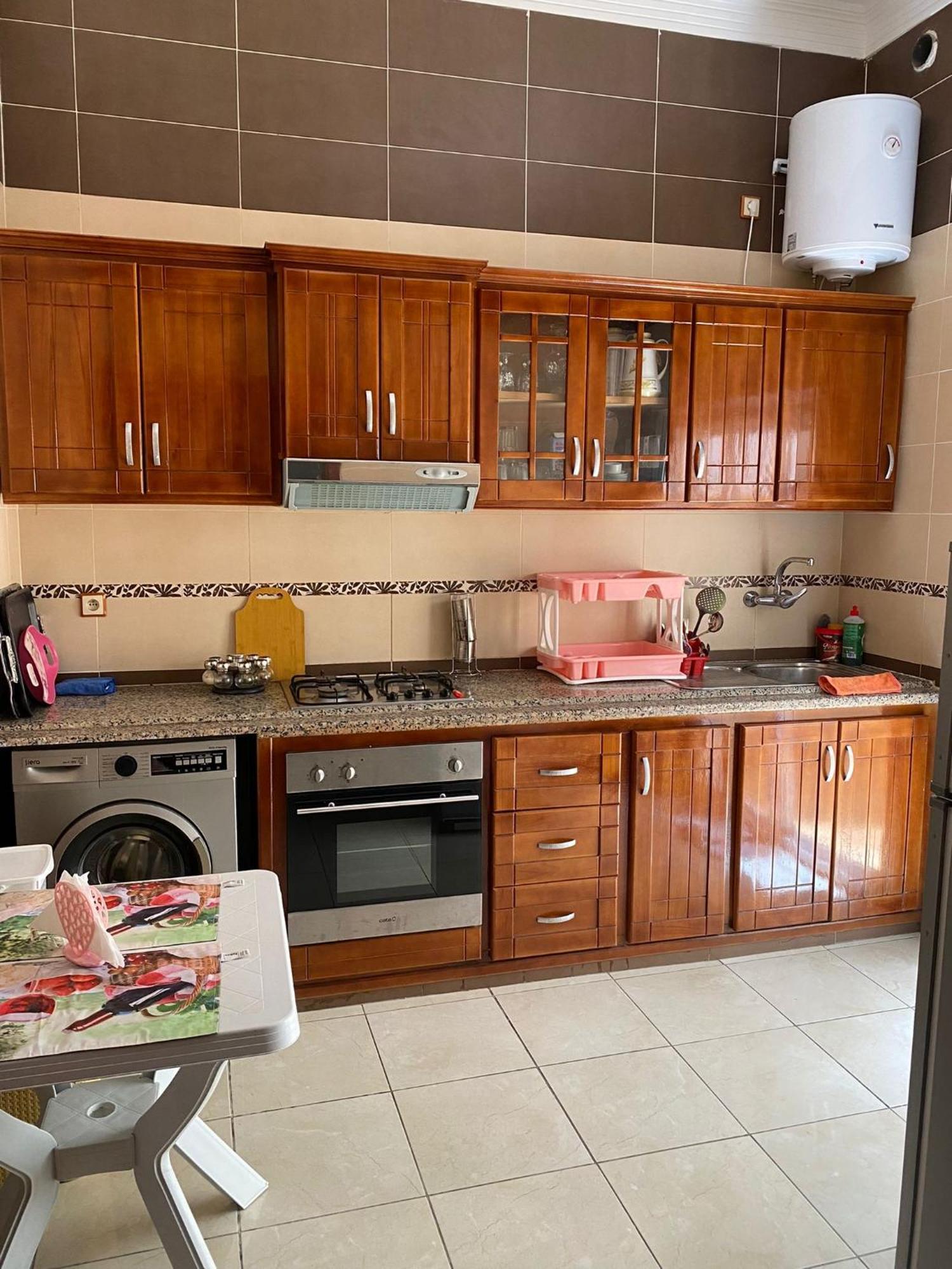 Appartement Martil 3 Chambres Proche De Centre Ville 5Mn A Pied Et La Plage 10Mn A Pied Et 10Mn De Aeroport Tetouan En Voiture Exterior photo